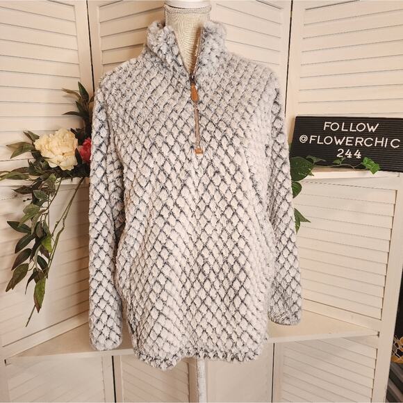 SIMPLY SOUTHERN Medium Heather Gray Simply Fuzzy Pullover - Picture 2 of 9